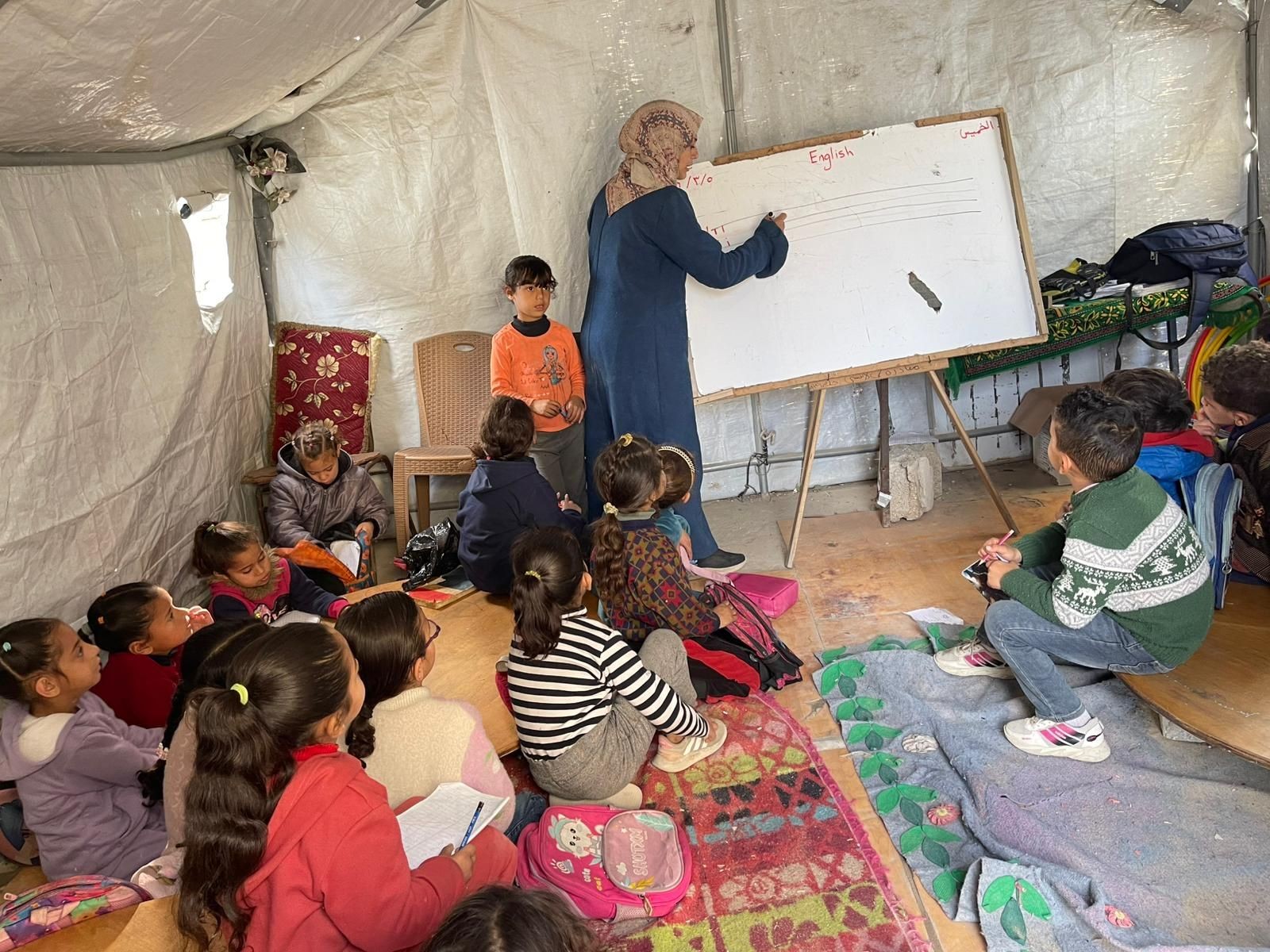 Englisch-Unterricht für Primarschüler*innen. Bild: PS4L, April 2026.