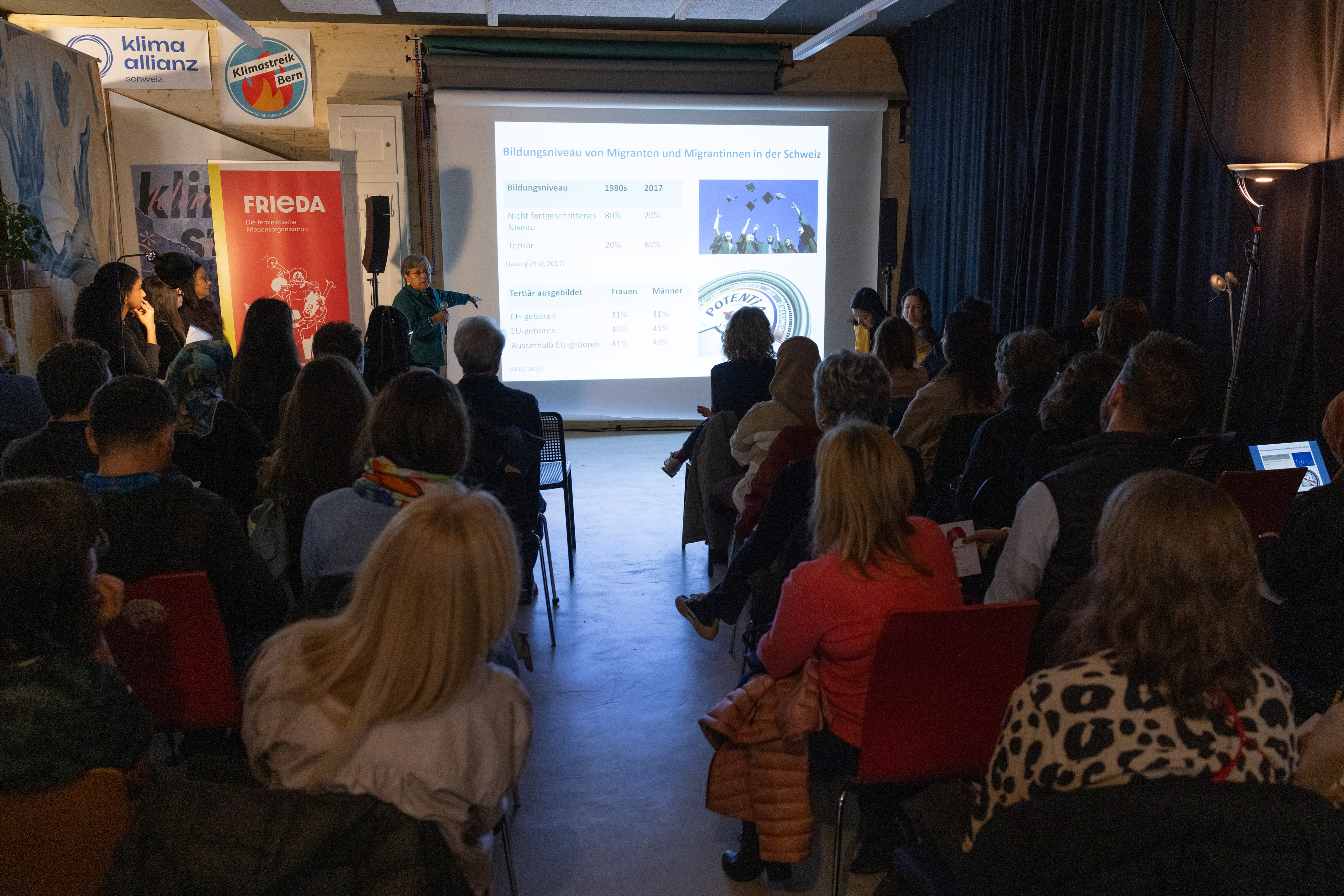 Das war die Veranstaltung Zwischen Hürden und Hoffnung / Fotograf Fabio Blaser